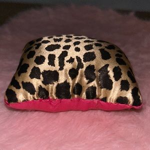 Betsey Johnson jewelry box pillow pink gold bracelet necklace earrings leopard